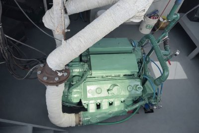 Single Screw 300HP photo
